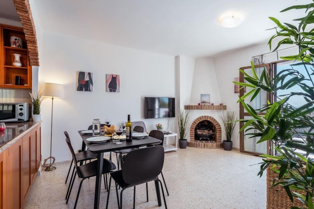 Oasis 16 Leilighet Nerja Eksteriør bilde